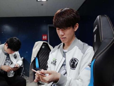 Meteor ：队伍心态不太稳定，保持冷静去打会更好