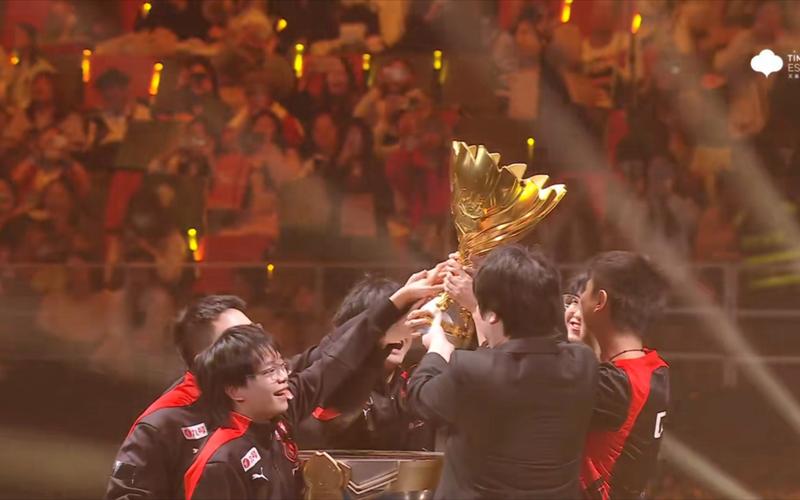 LPL夏季赛区域选拔赛：RNG 3：2 险胜LNG，获得最后一张门票