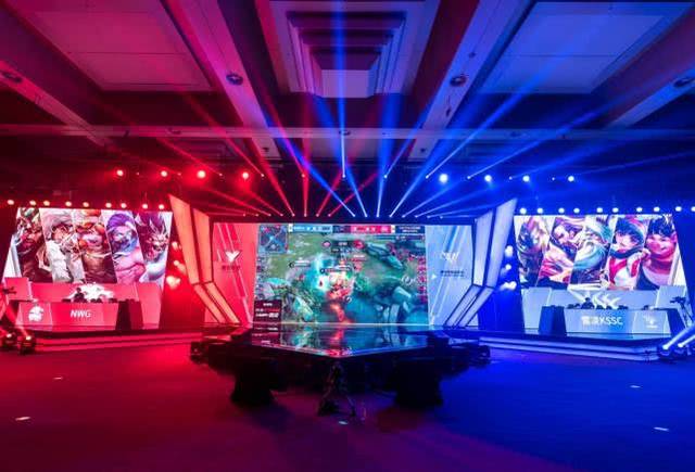 对手很强，但我有全甲USP！状态低下，缺乏纪律。LVG输给了 FURIA Esports 并跌入0-1组