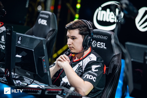 Vitality , GamerLegion , FaZe 和 NAVI 在 BLAST Open Fall 2025：封闭预选赛 A 组的比赛中获胜